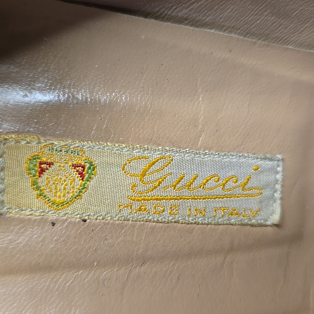 VINTAGE GUCCI Black Patent Leather Heels - Picture 8 of 17